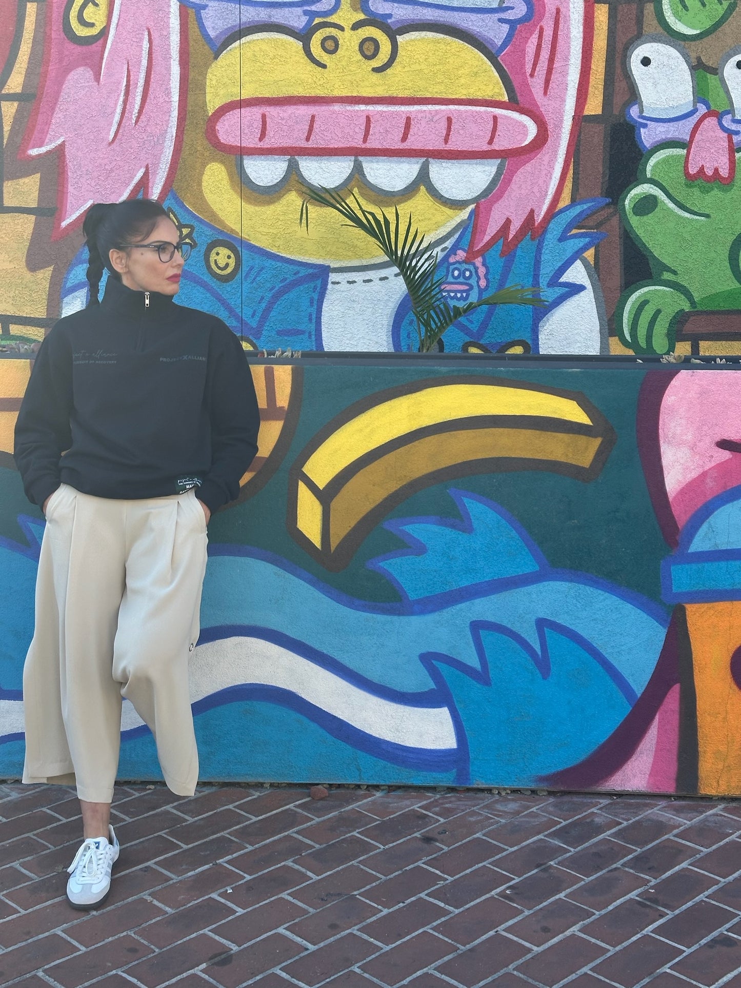 The Black Pursuit Quarter Zip Pullover
